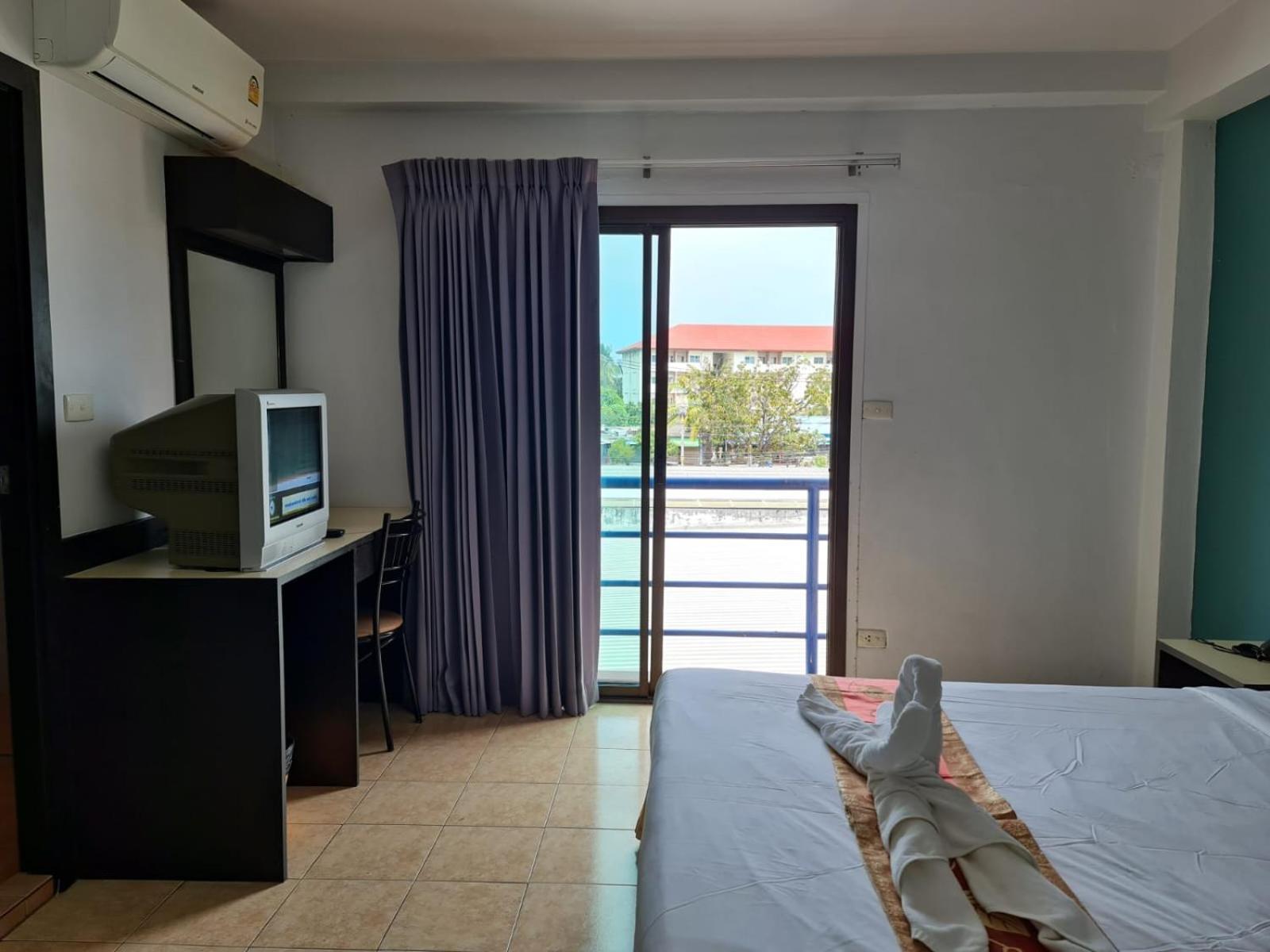 Desa Phuket Hotel Ngoại thất bức ảnh