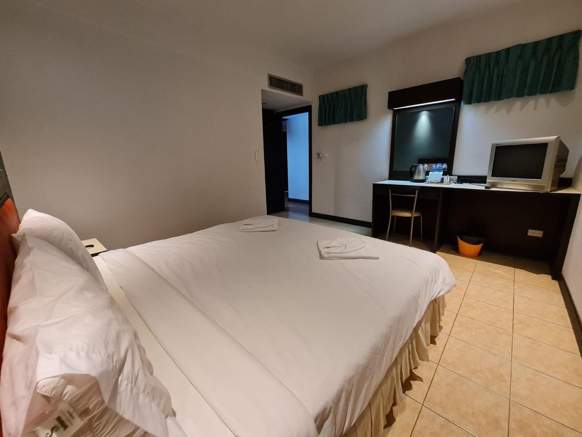 Desa Phuket Hotel Ngoại thất bức ảnh